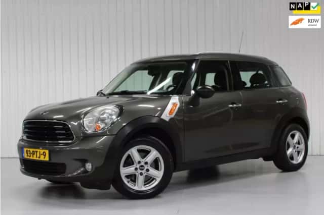 MINI Countryman (2011) thumbnail 1