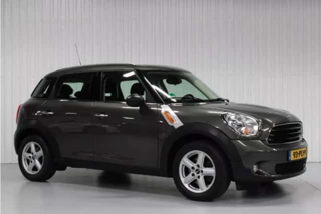 MINI Countryman (2011) thumbnail 3
