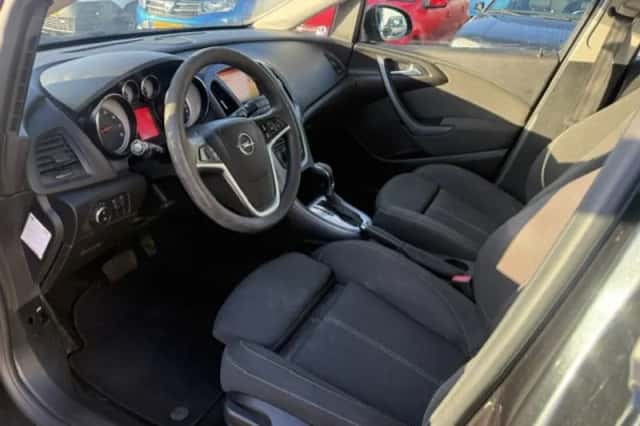 Opel Astra (2016) thumbnail 4