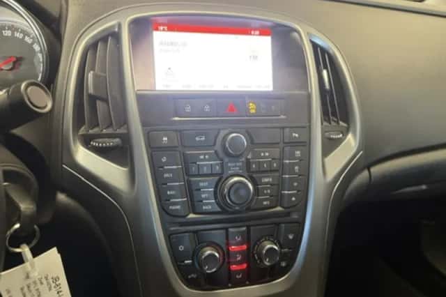 Opel Astra (2016) thumbnail 6