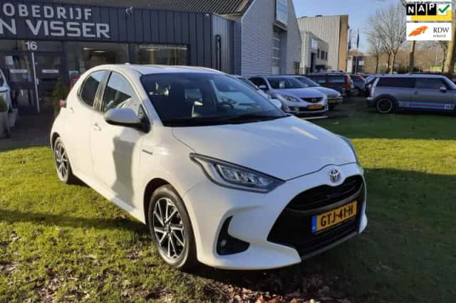 Toyota Yaris (2020) thumbnail 1
