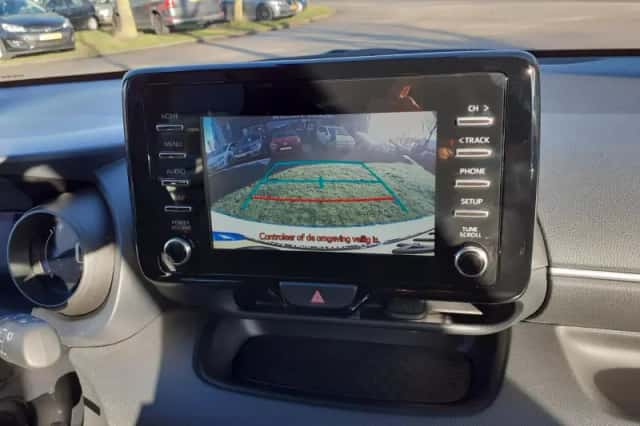 Toyota Yaris (2020) thumbnail 5