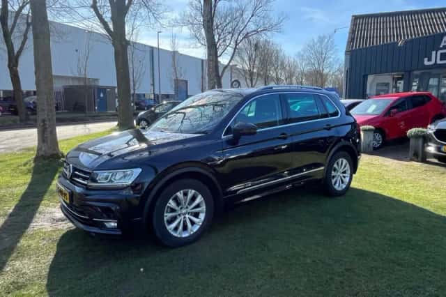 Volkswagen Tiguan (2018) thumbnail 3