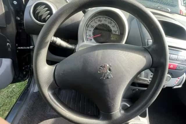 Peugeot 107 (2011) thumbnail 3
