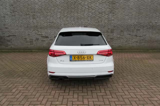 Audi A3 (2018) thumbnail 3