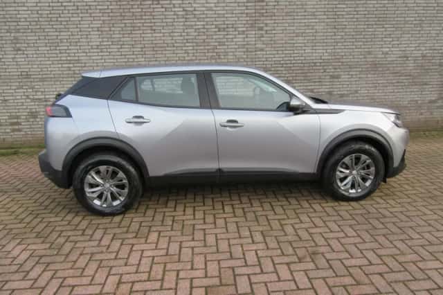 Peugeot 2008 (2020) thumbnail 2
