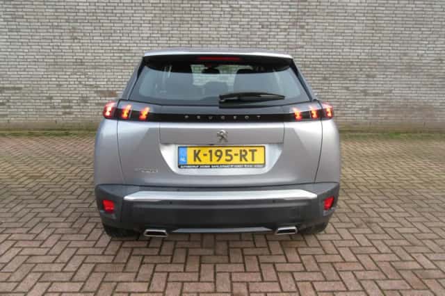 Peugeot 2008 (2020) thumbnail 3