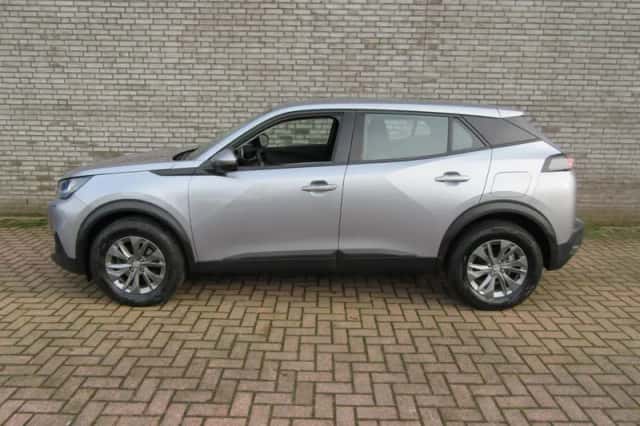 Peugeot 2008 (2020) thumbnail 4