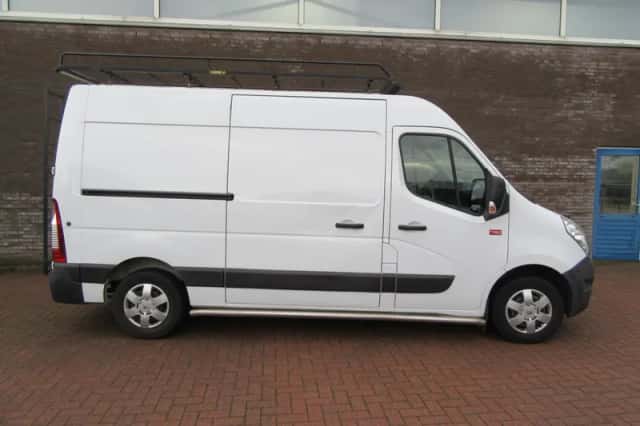 Renault Master (2017) thumbnail 2