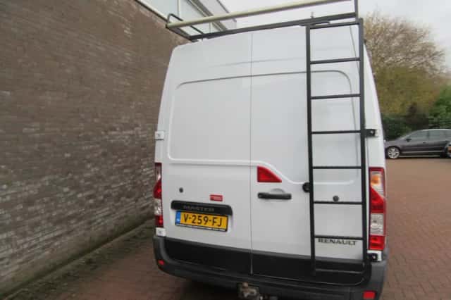 Renault Master (2017) thumbnail 3