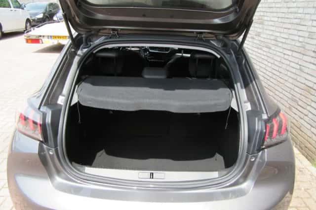 Peugeot 208 (2022) thumbnail 5