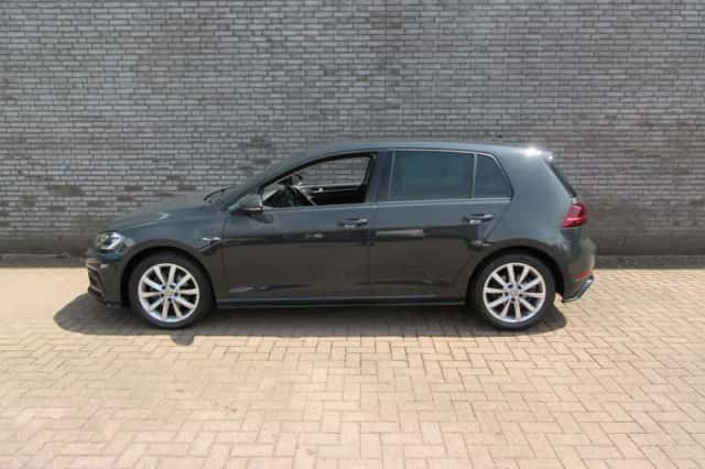 Volkswagen Golf (2019) thumbnail 4
