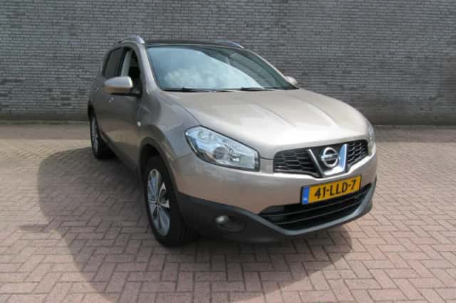 Nissan Qashqai (2010) thumbnail 1