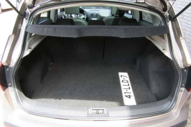 Nissan Qashqai (2010) thumbnail 5