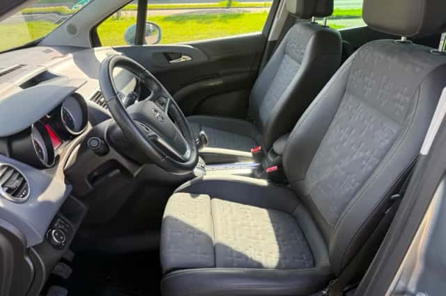 Opel Meriva (2010) thumbnail 4