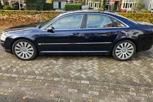 Audi A8 (2003) thumbnail 2