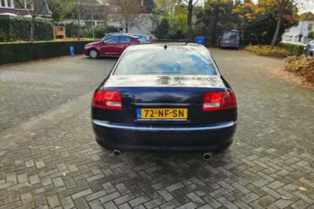 Audi A8 (2003) thumbnail 4