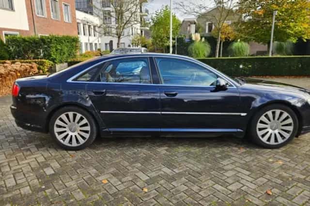 Audi A8 (2003) thumbnail 6