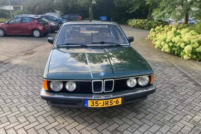 BMW 7-Serie (1983) thumbnail 2