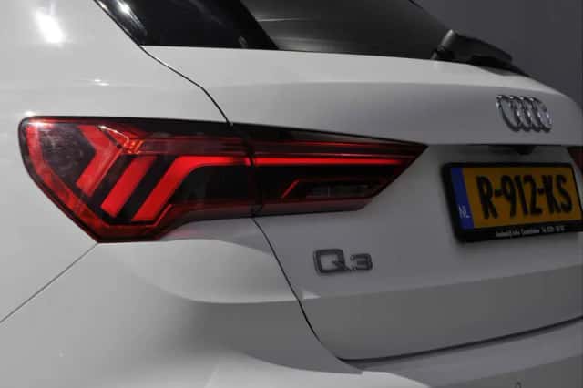 Audi Q3 (2019) thumbnail 3