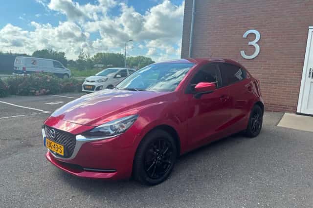 Mazda 2 (2022) thumbnail 2