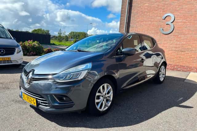 Renault Clio (2016) thumbnail 2