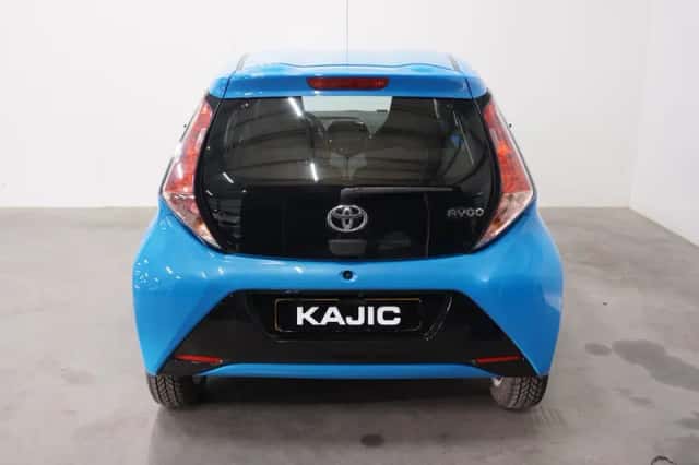 Toyota Aygo (2015) thumbnail 6