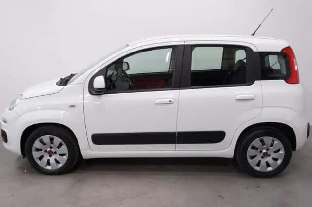 Fiat Panda (2015) thumbnail 3