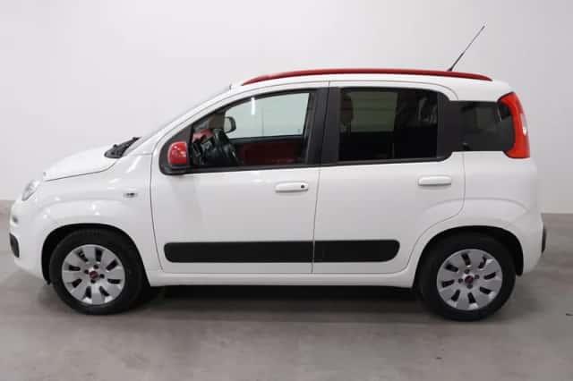 Fiat Panda (2015) thumbnail 3