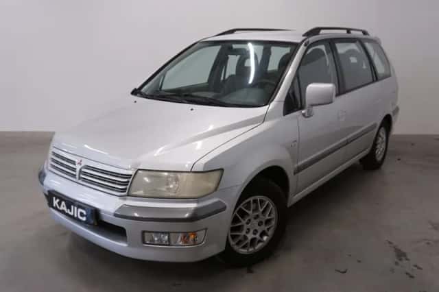 Mitsubishi Space Wagon (2003) thumbnail 1