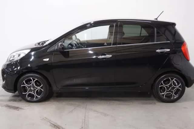 Kia Picanto (2015) thumbnail 3