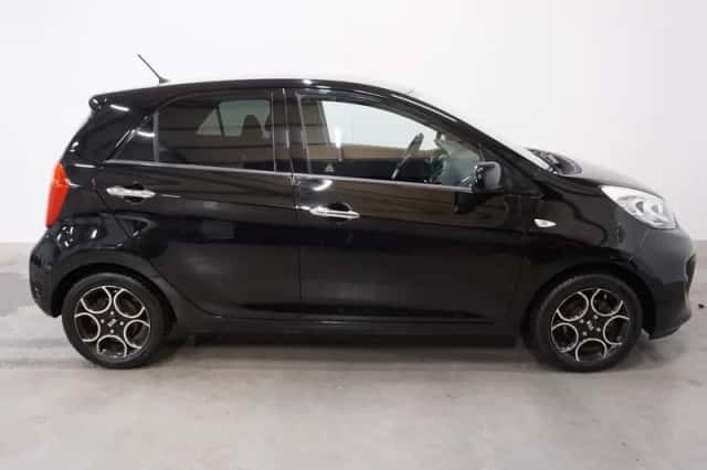 Kia Picanto (2015) thumbnail 5