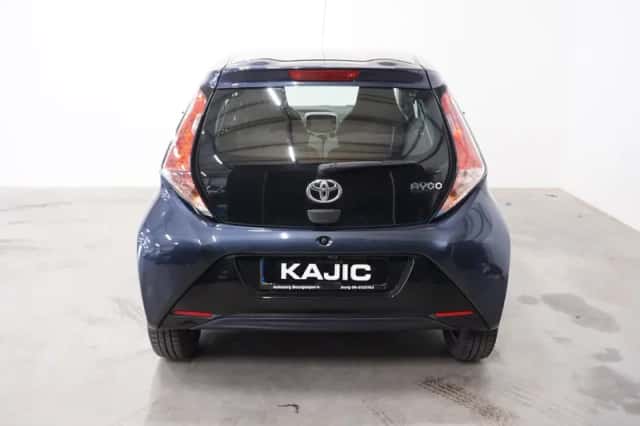 Toyota Aygo (2016) thumbnail 6
