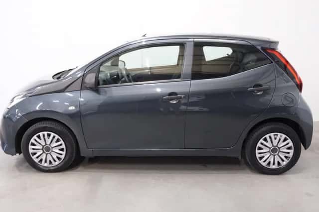 Toyota Aygo (2019) thumbnail 3