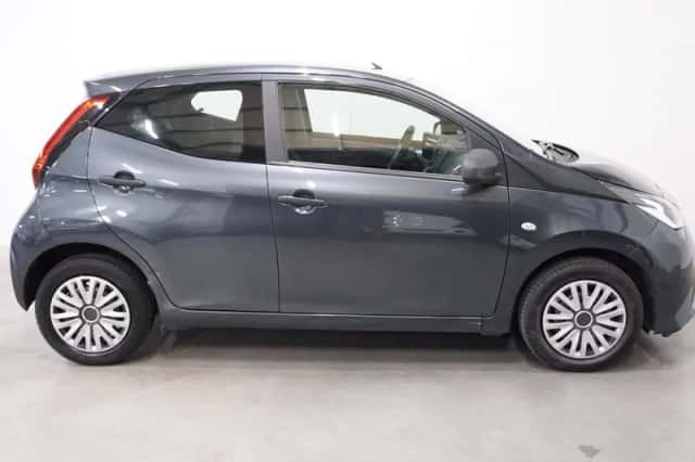 Toyota Aygo (2019) thumbnail 5