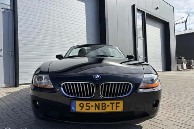 BMW Z4 (2003) thumbnail 4