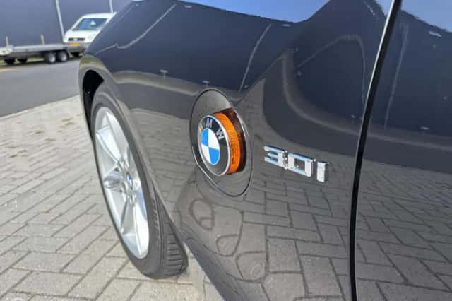 BMW Z4 (2003) thumbnail 6