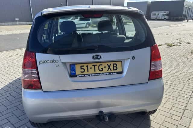 Kia Picanto (2006) thumbnail 5
