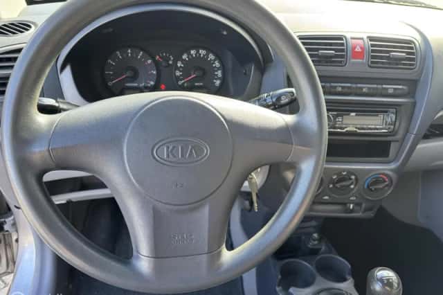 Kia Picanto (2006) thumbnail 6