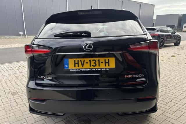 Lexus NX (2016) thumbnail 5