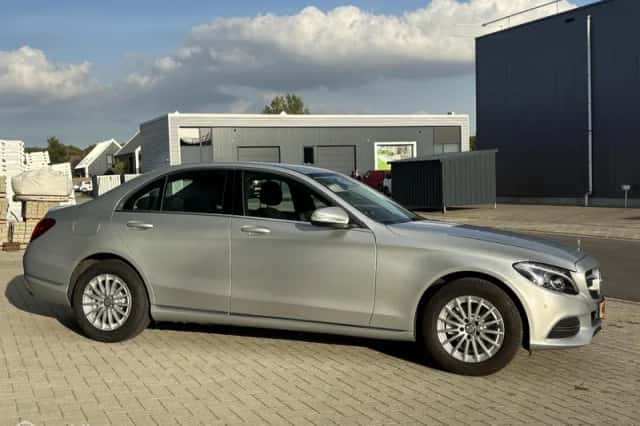 Mercedes-Benz C-Klasse (2015) thumbnail 3