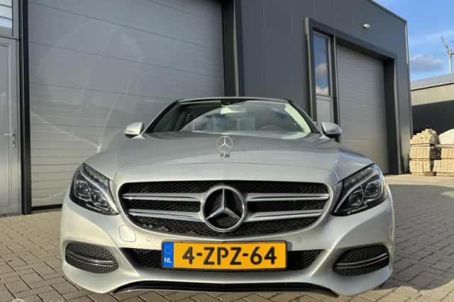Mercedes-Benz C-Klasse (2015) thumbnail 4