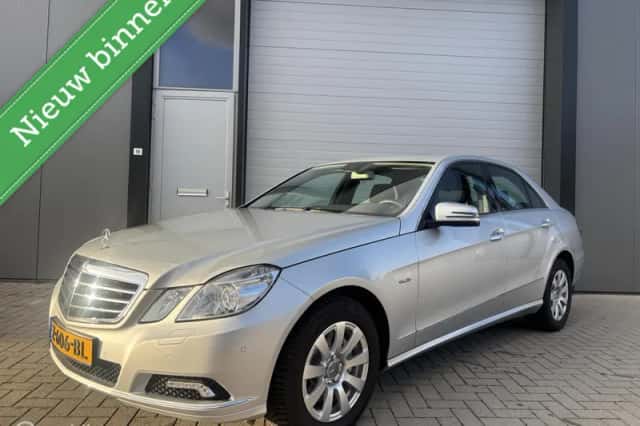Mercedes-Benz E-Klasse (2009) thumbnail 1