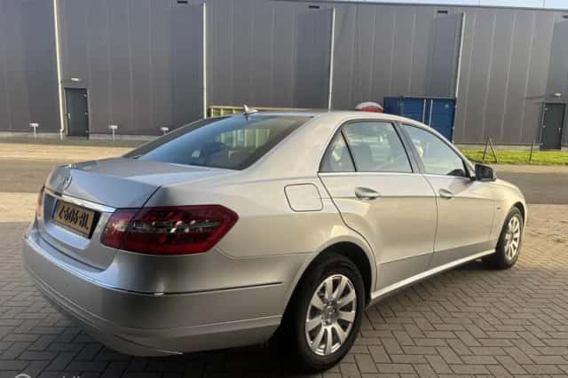 Mercedes-Benz E-Klasse (2009) thumbnail 5