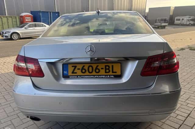 Mercedes-Benz E-Klasse (2009) thumbnail 6
