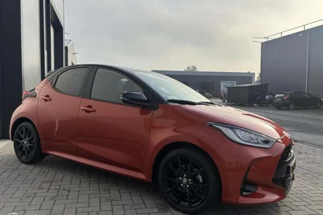 Toyota Yaris (2023) thumbnail 4