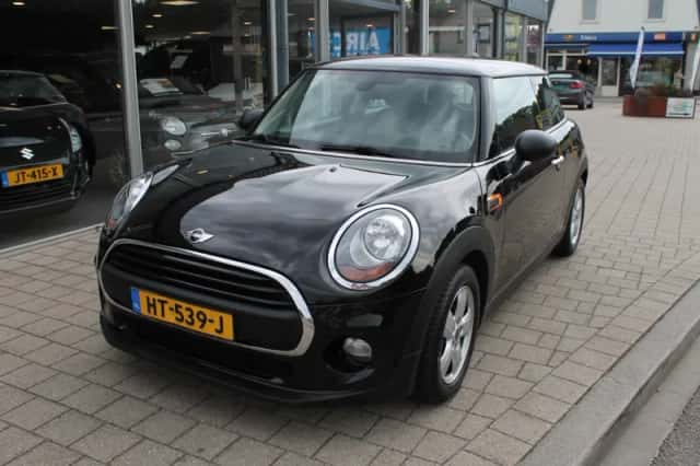MINI One (2016) thumbnail 1