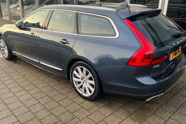 Volvo V90 (2020) thumbnail 3