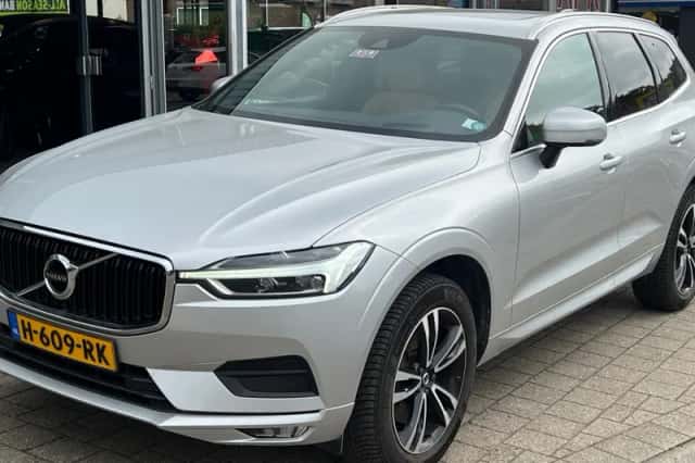 Volvo XC60 (2020) thumbnail 2