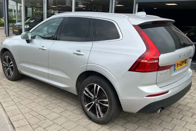 Volvo XC60 (2020) thumbnail 4